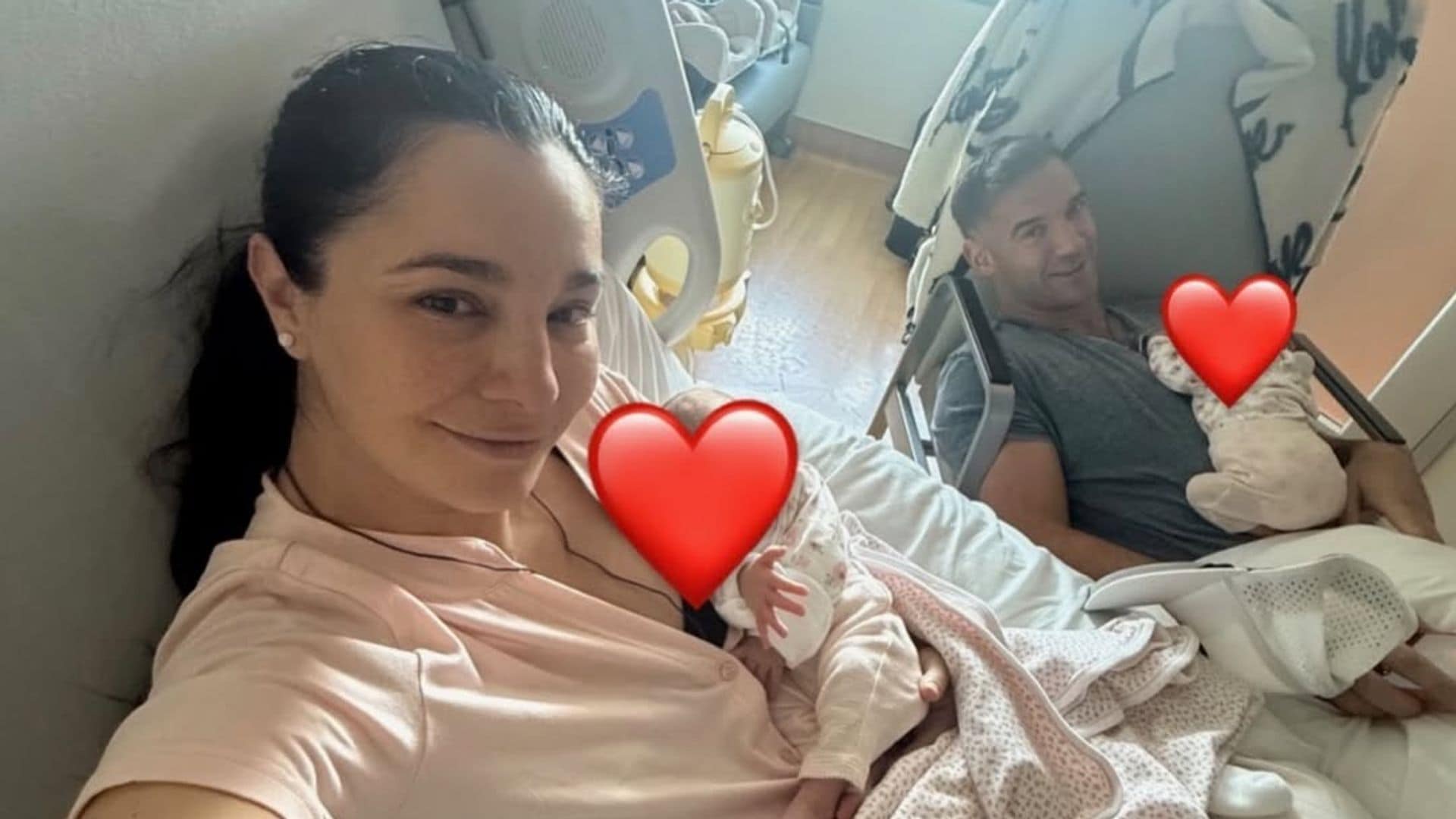 Martha Higareda y sus bebés