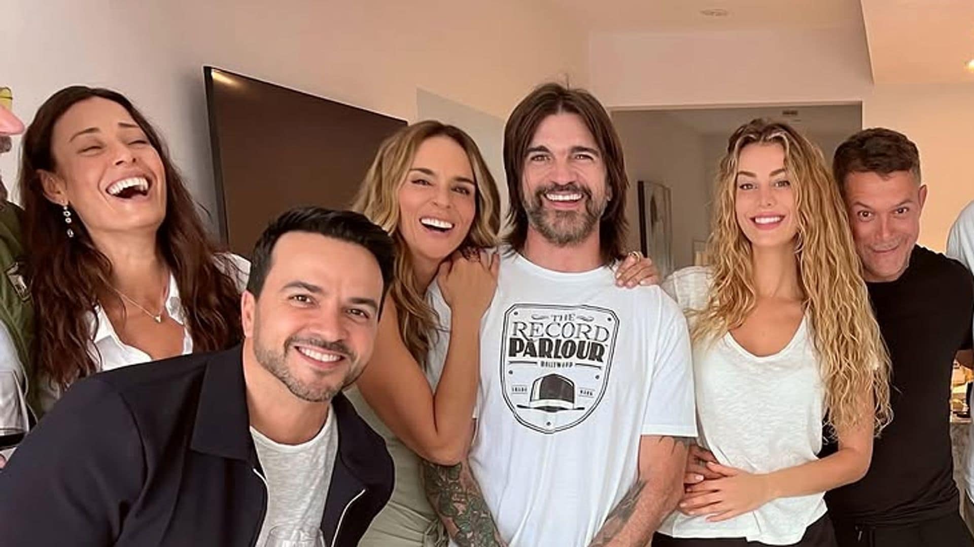 Alejandro Sanz celebra la nueva versión de 'Corazón Partío' preparando paella para Candela y su 'pandilla musical'