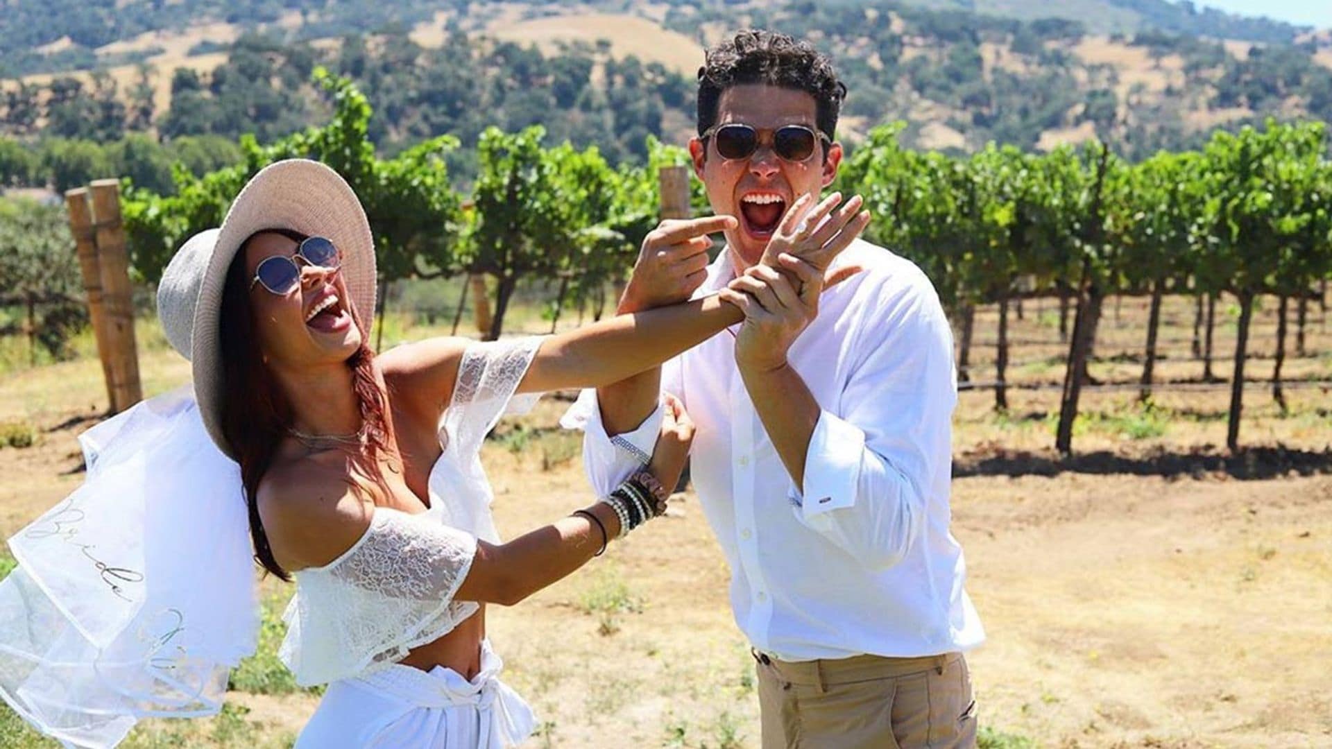 Sarah Hyland, actriz de 'Modern Family', celebra su ‘no boda’