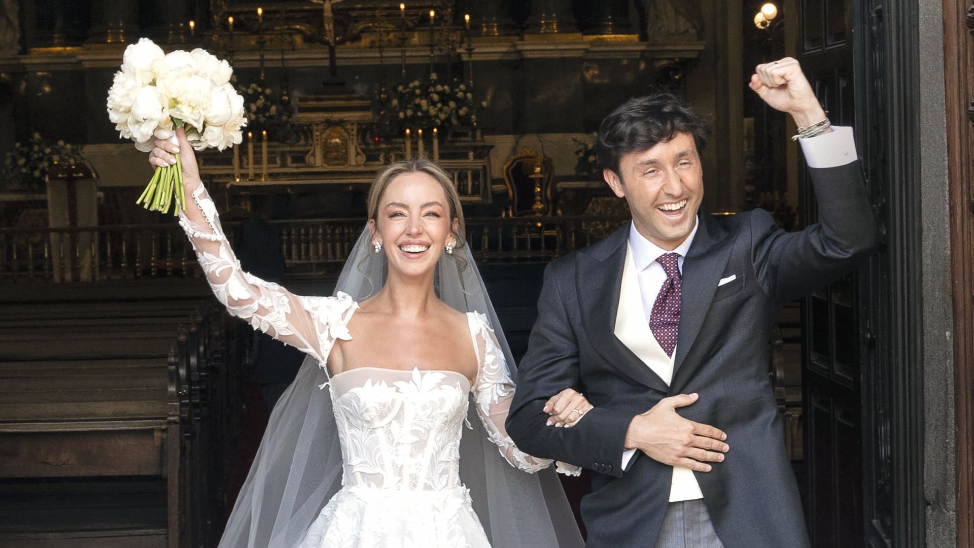 Alejandro Hernando y Lucrecia Tarabotto, ya convertidos en marido y mujer