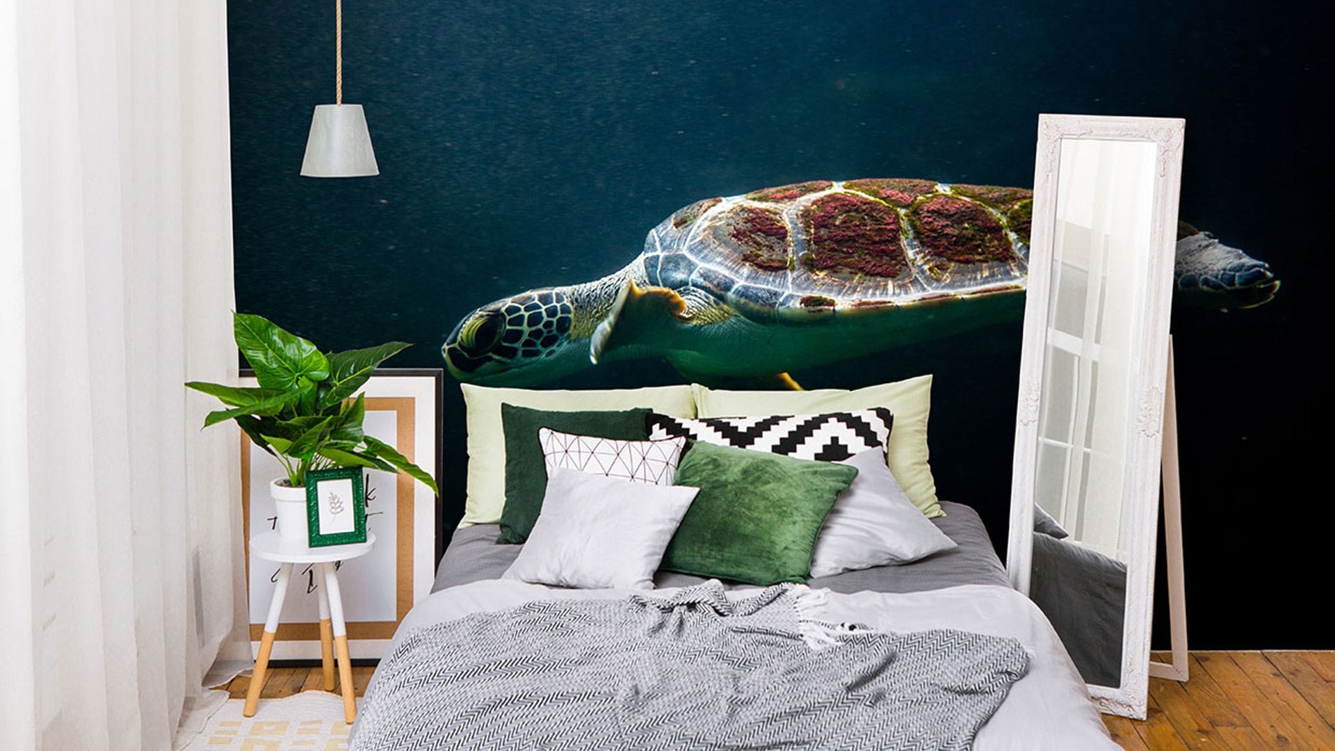 Haz un cabecero para tu cama con un vinilo decorativo
