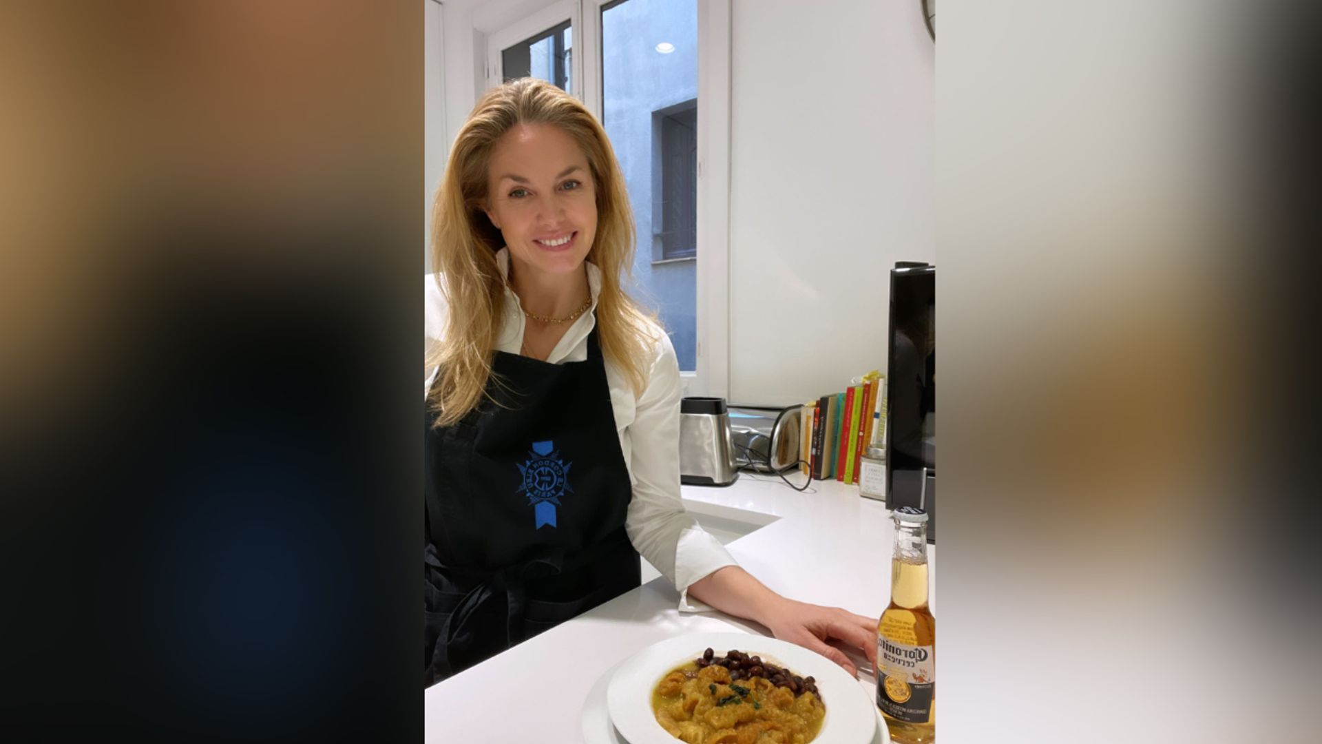 Genoveva Casanova se recupera poco a poco tras su gran susto de salud y lo celebra, ¡volviendo a los fogones!