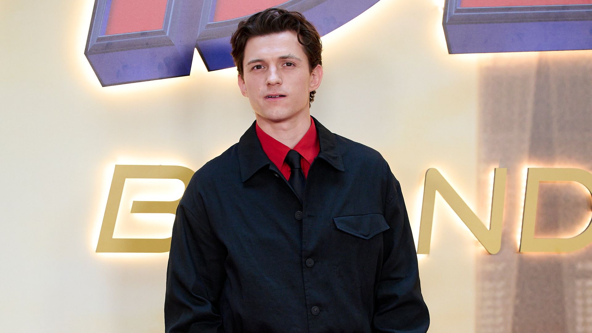 Tom Holland copia la estrategia de Zendaya: los guiños ocultos a Spider-Man en los looks que ha llevado en Madrid
