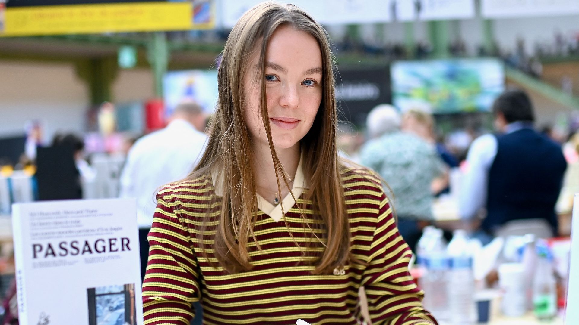 Alexandra de Hannover debuta como escritora por todo lo alto en París tras los pasos de su hermana Carlota Casiraghi