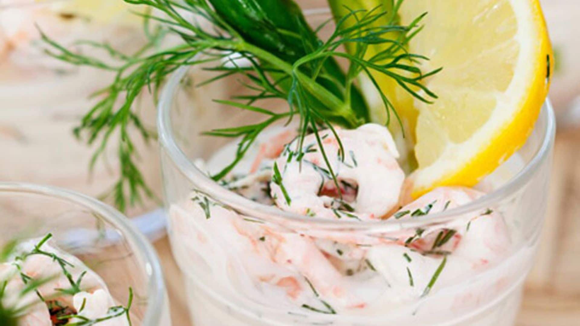 Cóctel de gambas con espárragos verdes