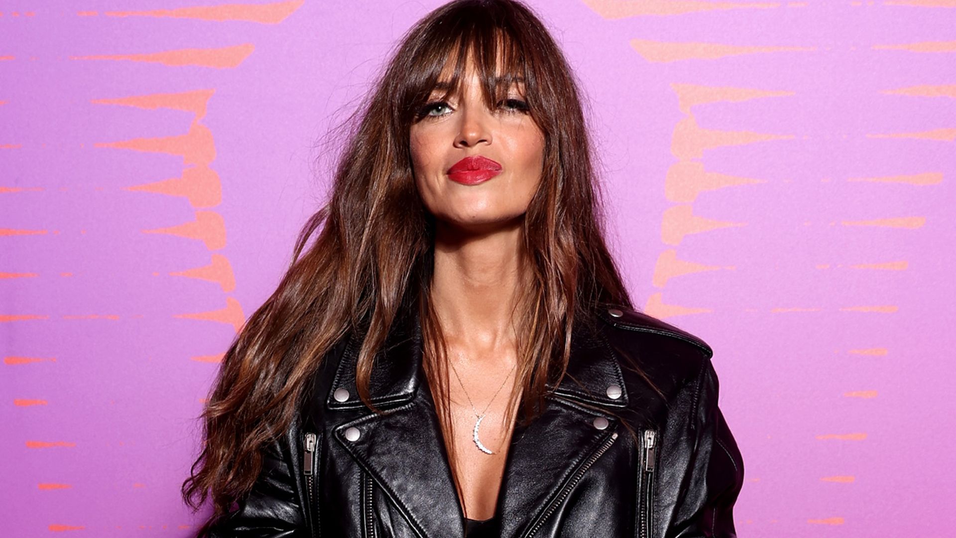 Sara Carbonero posa por primera vez con su novio, Nacho Taboada, en una noche mágica de cena y guitarreo