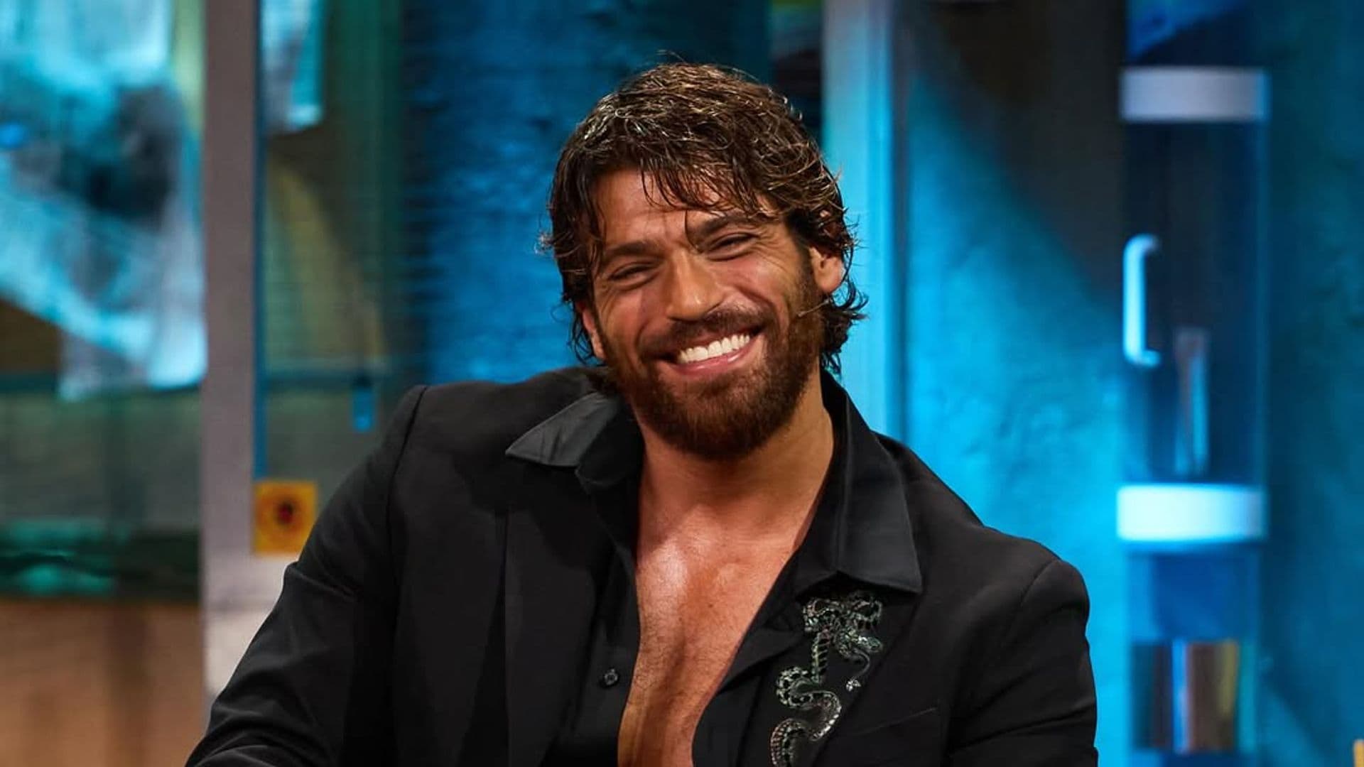 Can Yaman sorprende al revelar a David Broncano en ‘La Revuelta’ cómo ha aprendido español