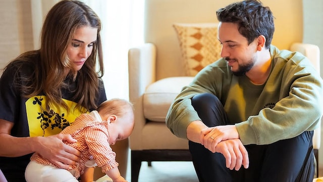 Hussein de Jordania le dedica unas bonitas palabras a su madre con esta tierna imagen ejerciendo de abuela