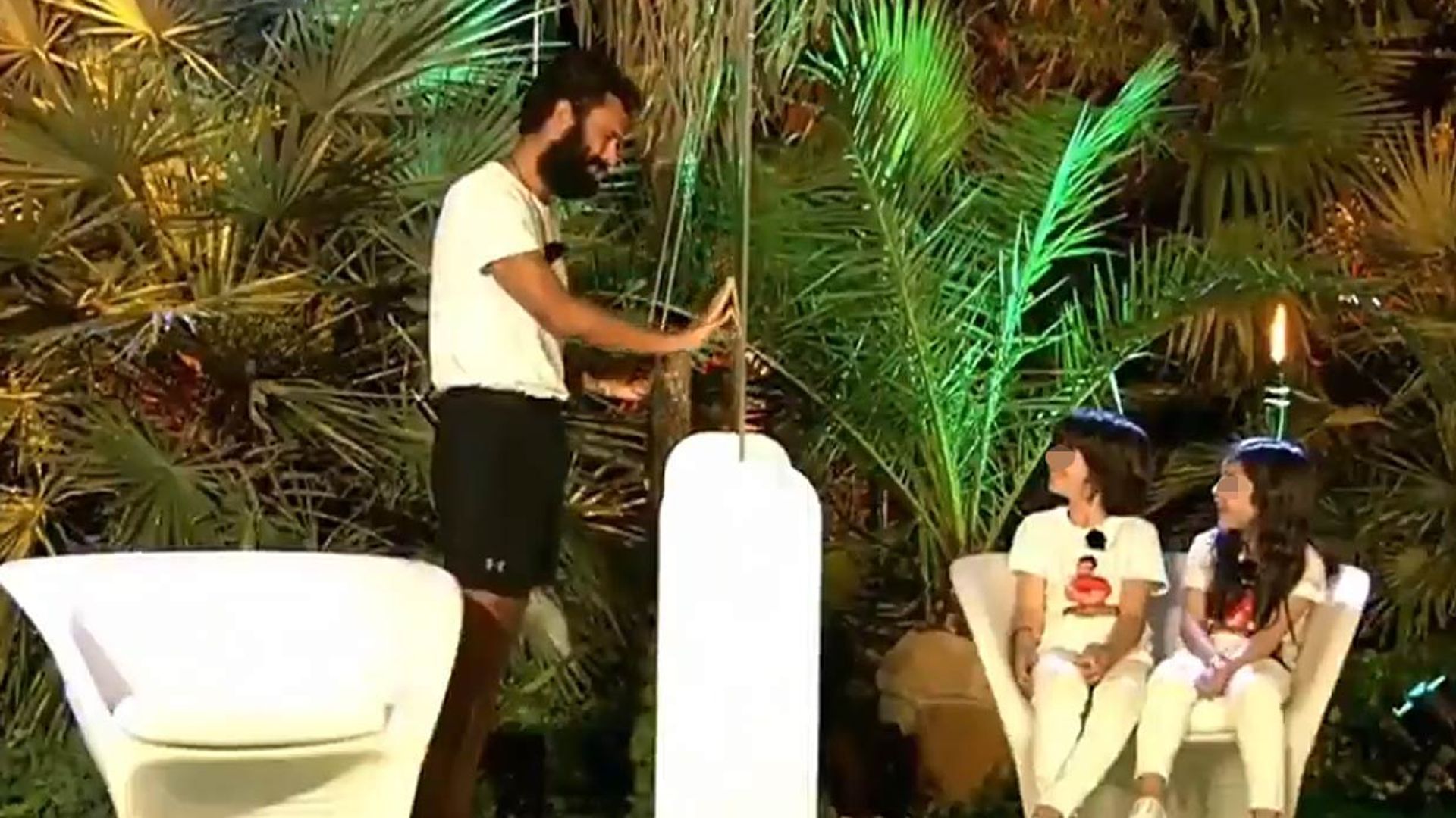 El emotivo reencuentro de Jorge con dos de sus hijos
