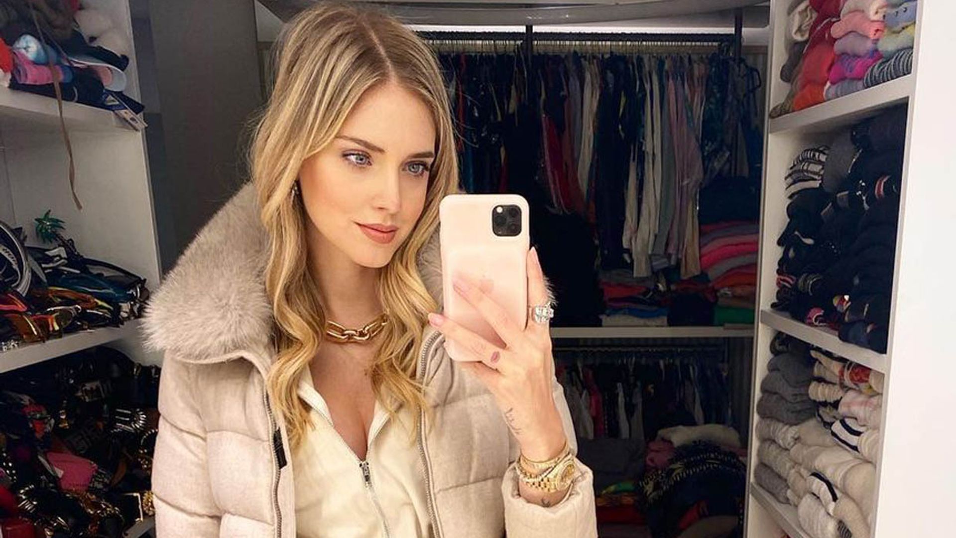 Combina tu plumífero como Chiara Ferragni y te quedará mejor que nunca