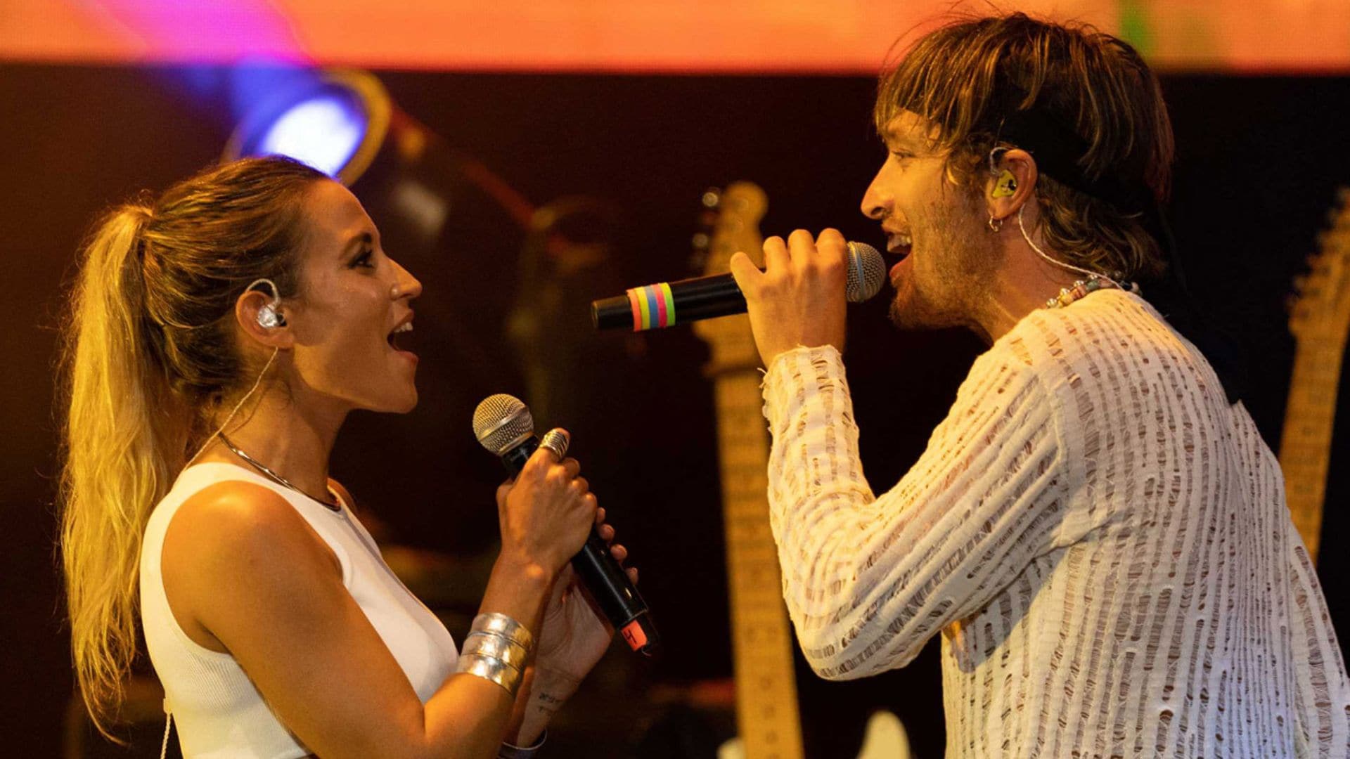 El entrañable momento de Ana Fernández cantando con Adrián Roma este romántico tema