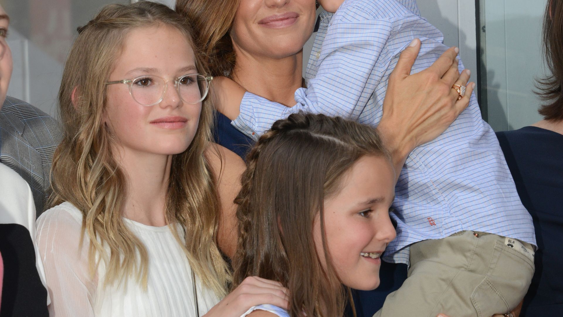 Fin, hijo de Jennifer Garner, revela nueva apariencia a un año de cambiarse el nombre