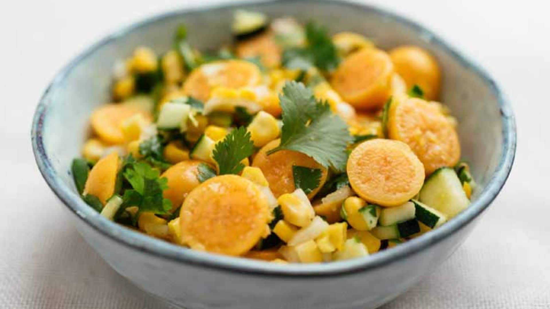Ensalada de physalis con pepino y maíz