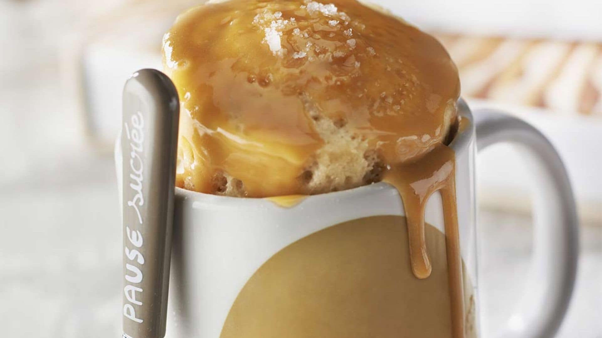 'Mug cake' al caramelo salado