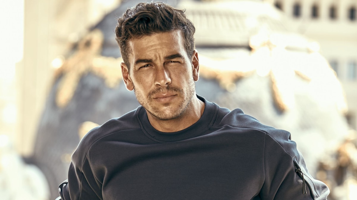 Mario Casas, nominado a los premios Goya, nos descubre su Madrid de cine