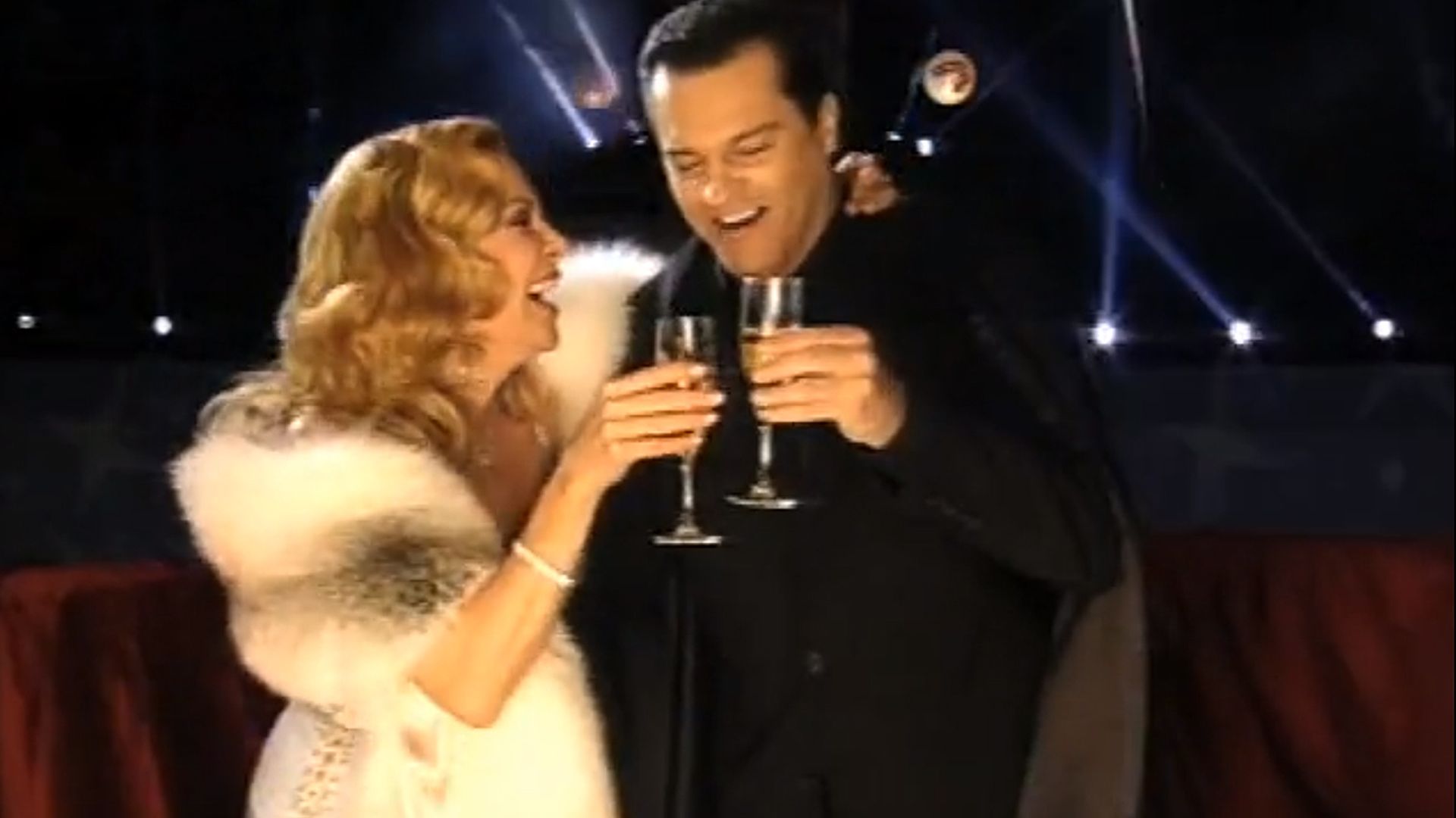 Ana Obregón mandaba este mensaje a su hijo en la última gala de Nochevieja que presentó en 2004