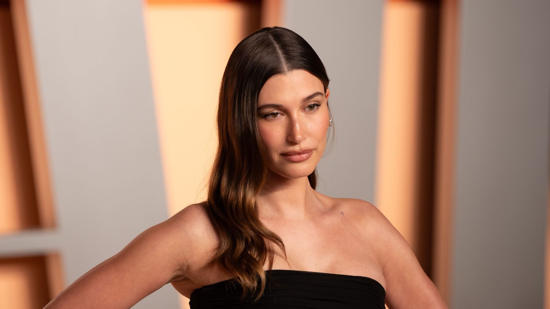 Esta es la razón por la que Hailey Bieber no cortará su cabello hasta que su hijo Jack cumpla un año
