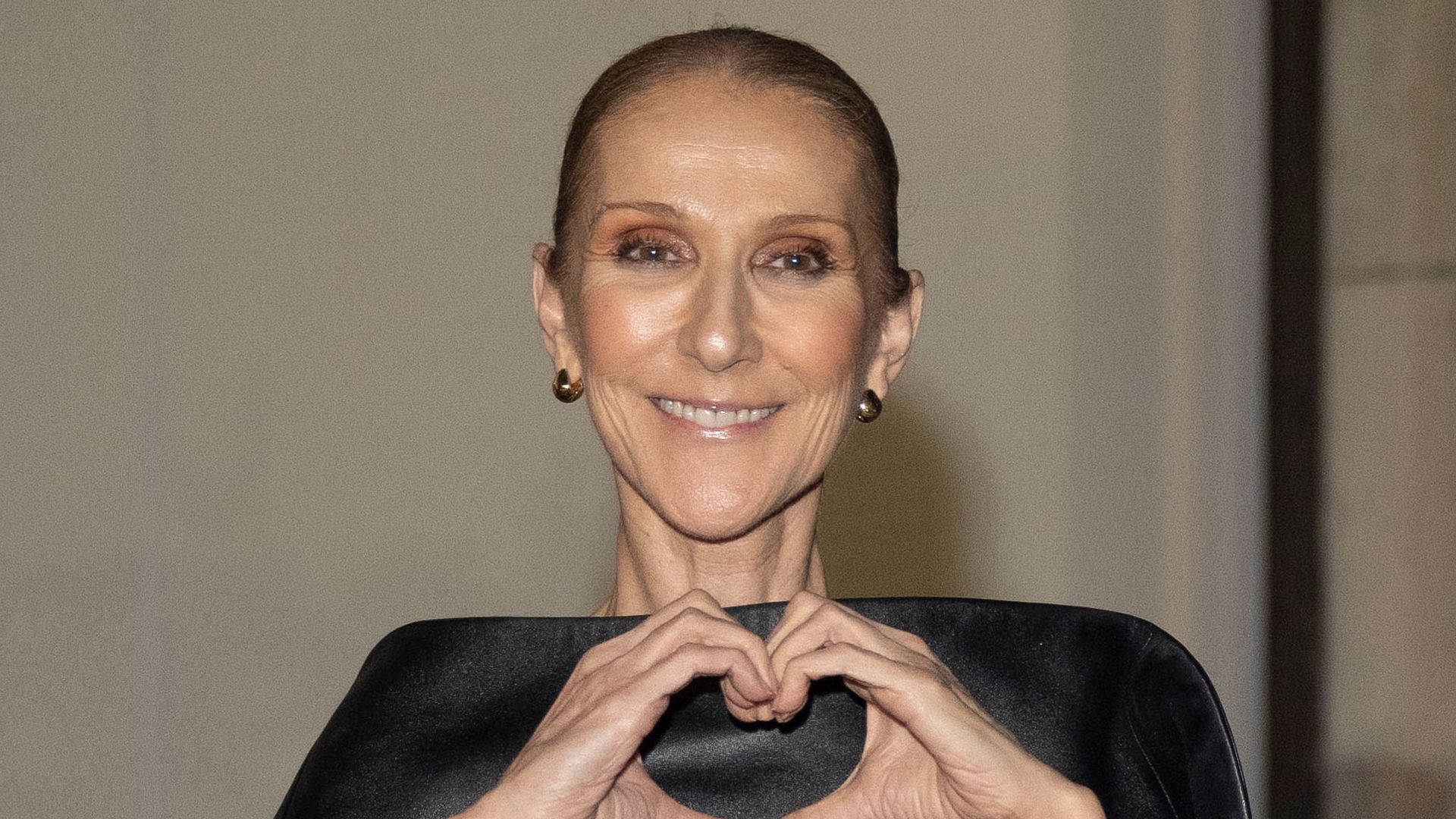 Céline Dion afronta su gran regreso en París arropada por su familia