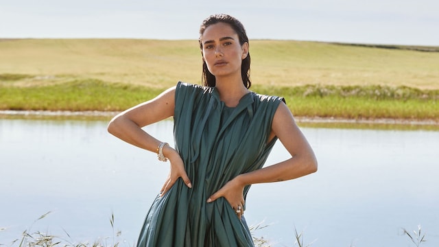 La diseñadora Amanda Baldan posa para FASHION