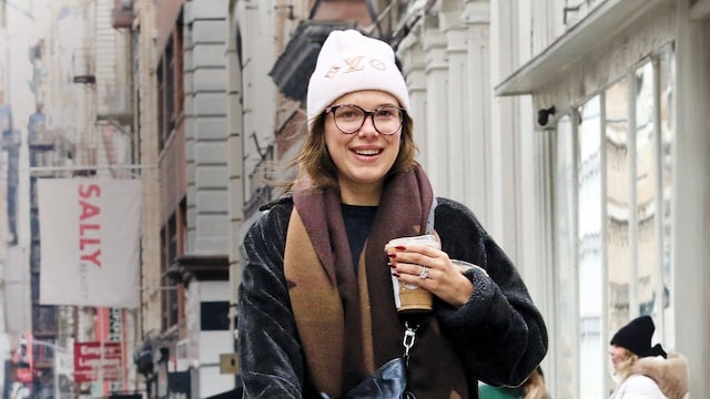 HOLA+4196 Millie Bobby Brown