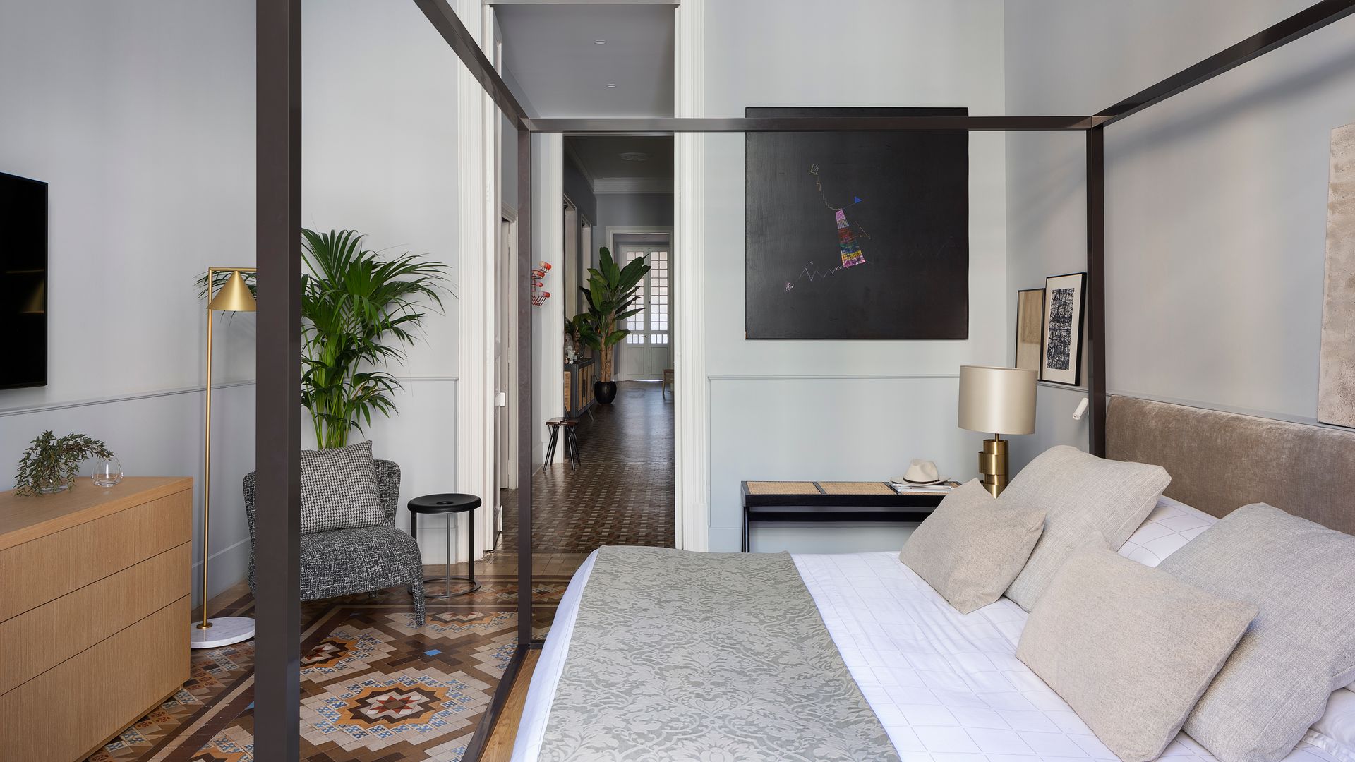 Suelo con patrón en el dormitorio