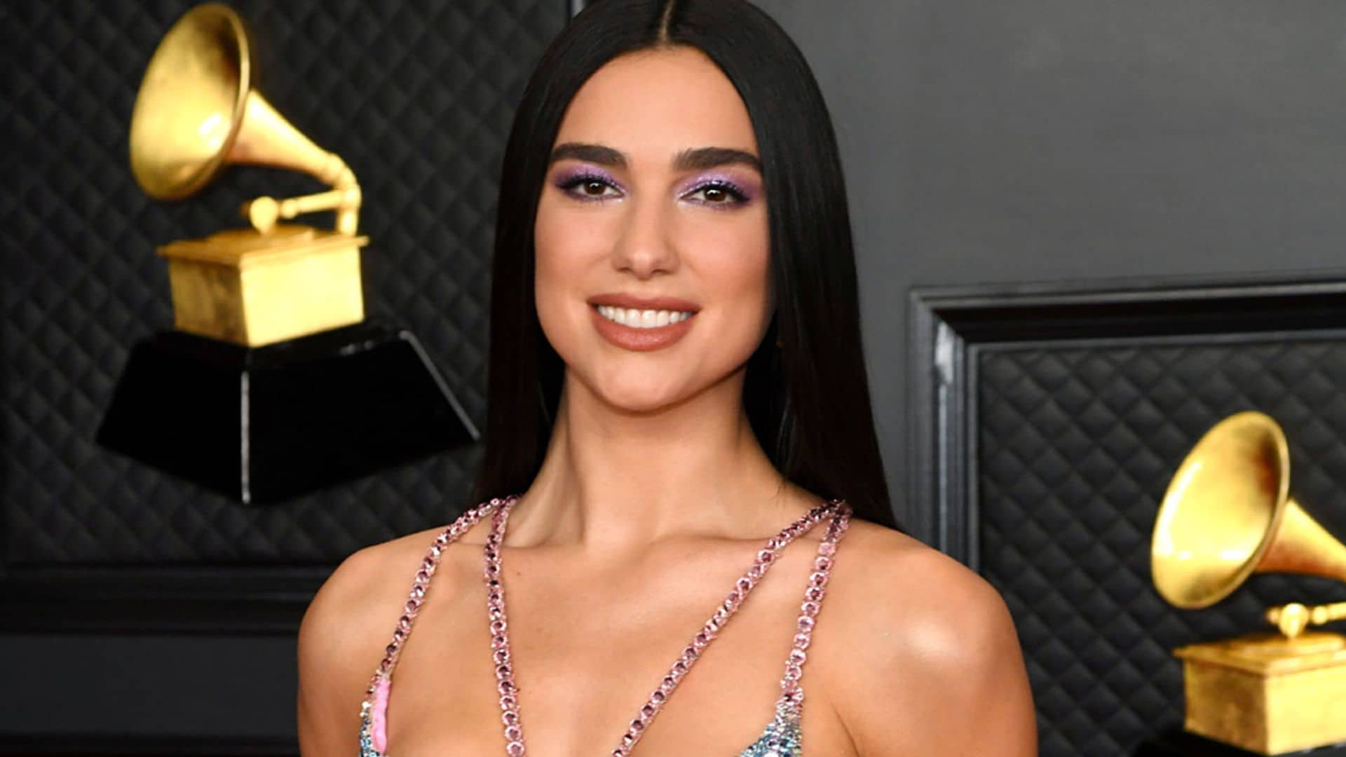 ¿Qué exitosa cantante ya llevó el vestido 'mariposa' de Dua Lipa hace 21 años?