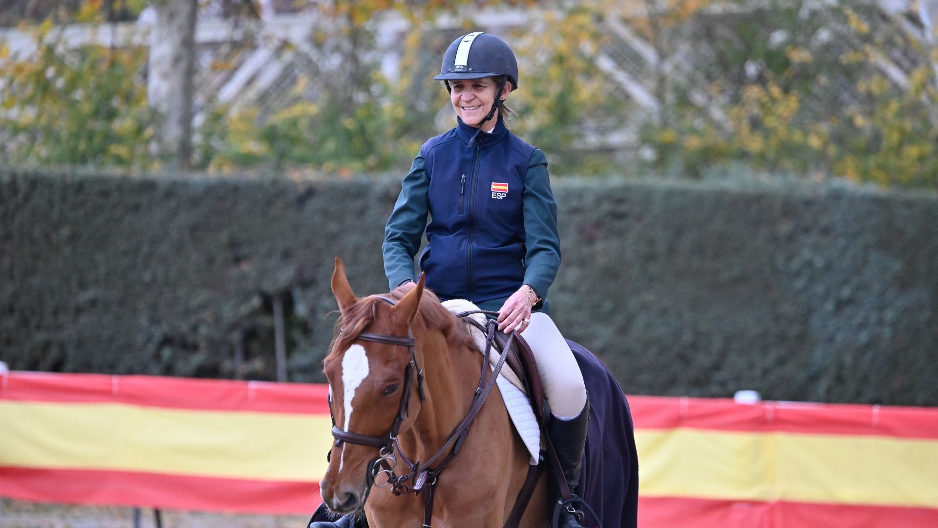 La infanta Elena, montando a caballo
