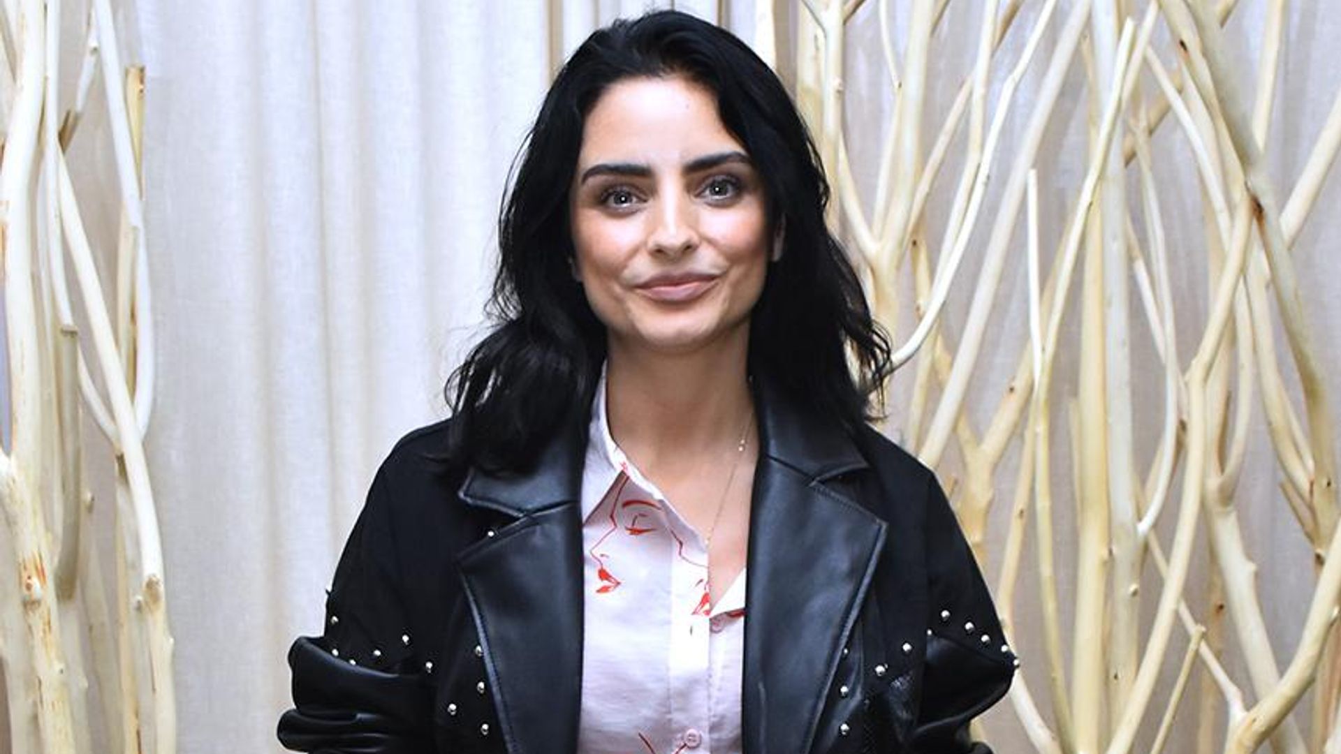 Aislinn Derbez comparte lo complejo que fue viajar con su familia al completo