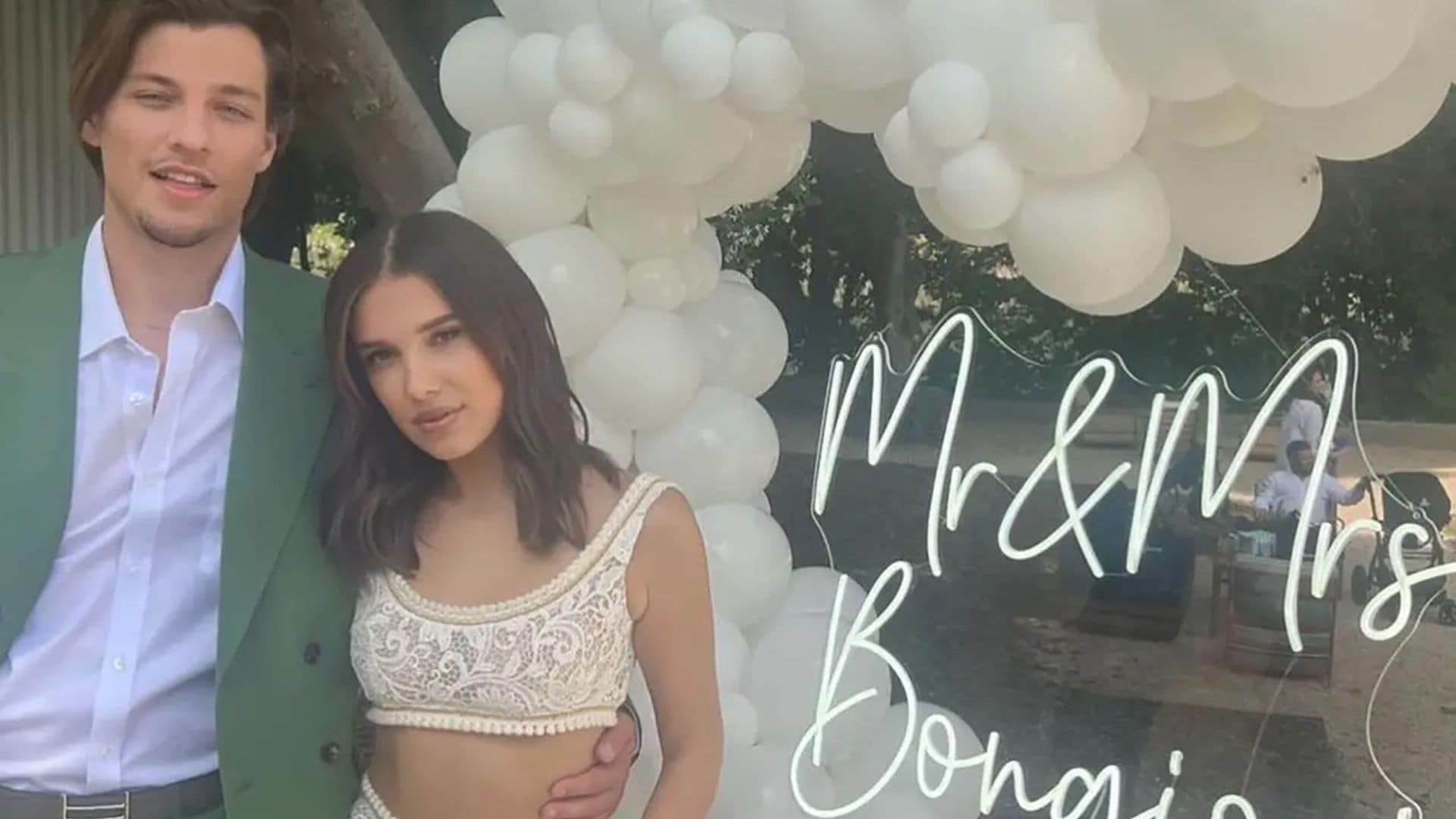 Un look nupcial de encaje, cientos de globos y su promesa de amor: así fue la pedida de Millie Bobby Brown