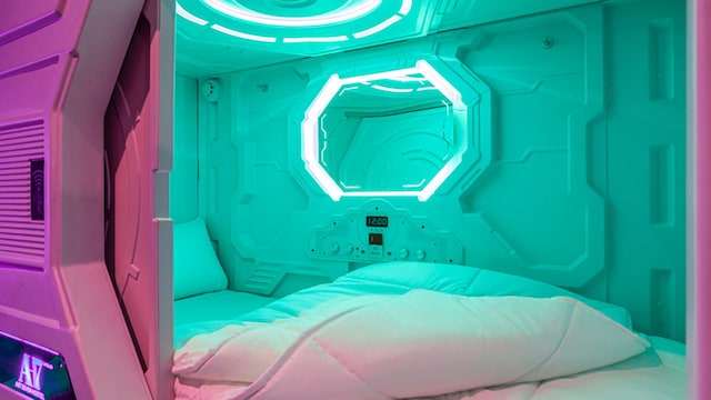 hostel art73