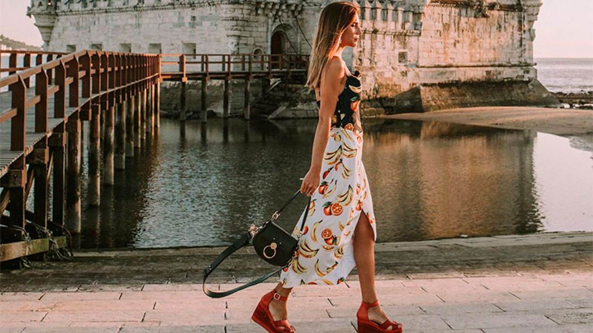 Sandalias con plataforma, el calzado de verano que combina con faldas, vestidos y vaqueros