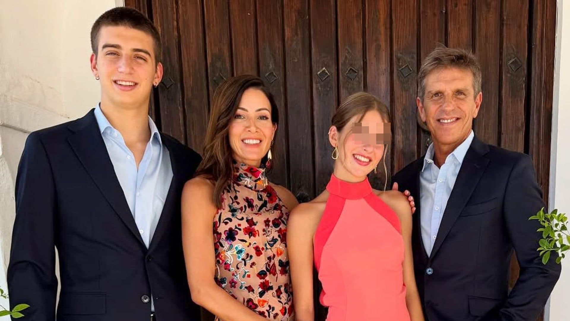 La felicidad de El Cordobés y Virginia Troconis en la graduación de su hija Triana, de 17 años