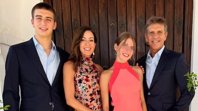 El Cordobés y Virginia Troconis en la graduación de su hija Triana