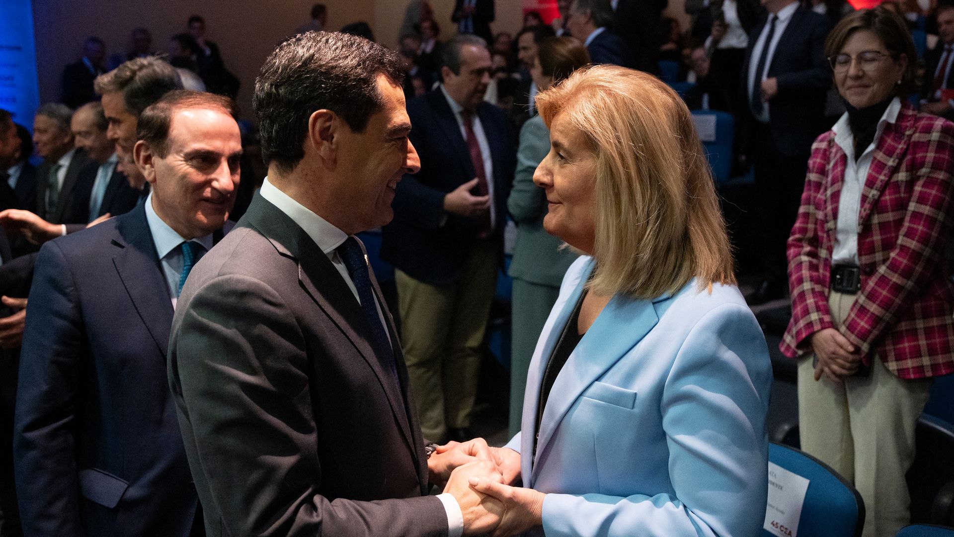 Conmoción por la muerte de Fátima Báñez: de Juanma Moreno a Carlos Herrera, la política y la sociedad despiden a la exministra