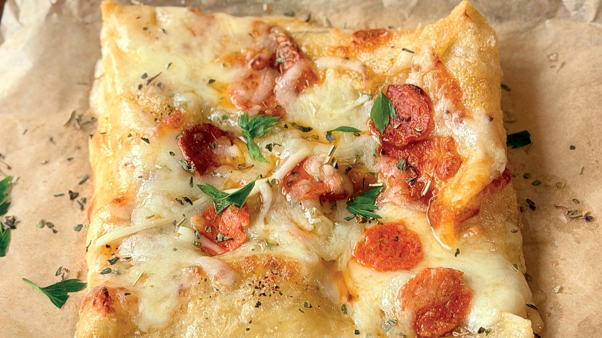 Pizza exprés, hecha con airfryer.