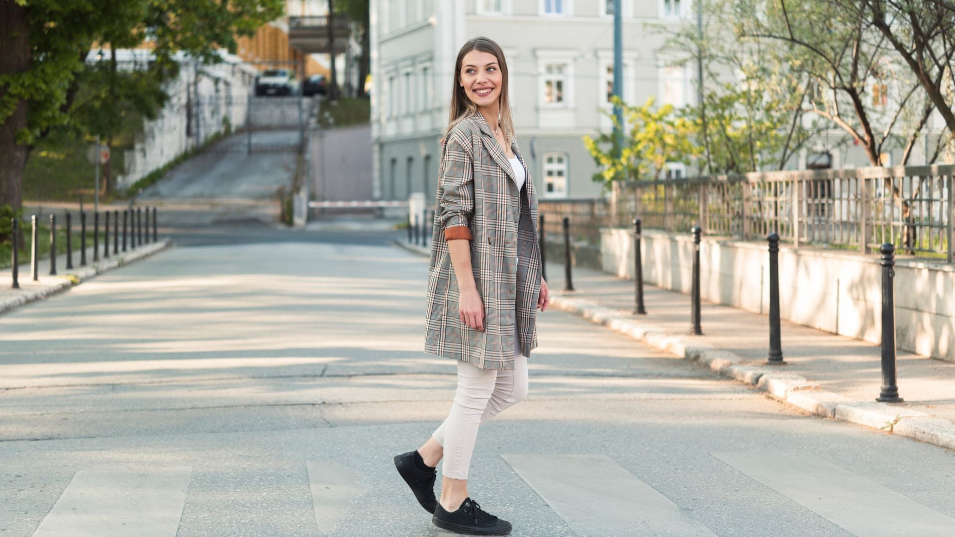 Ana Galeote, fisioterapeuta: “No hace falta obsesionarse con los 10.000 pasos, sino moverse más que ayer”