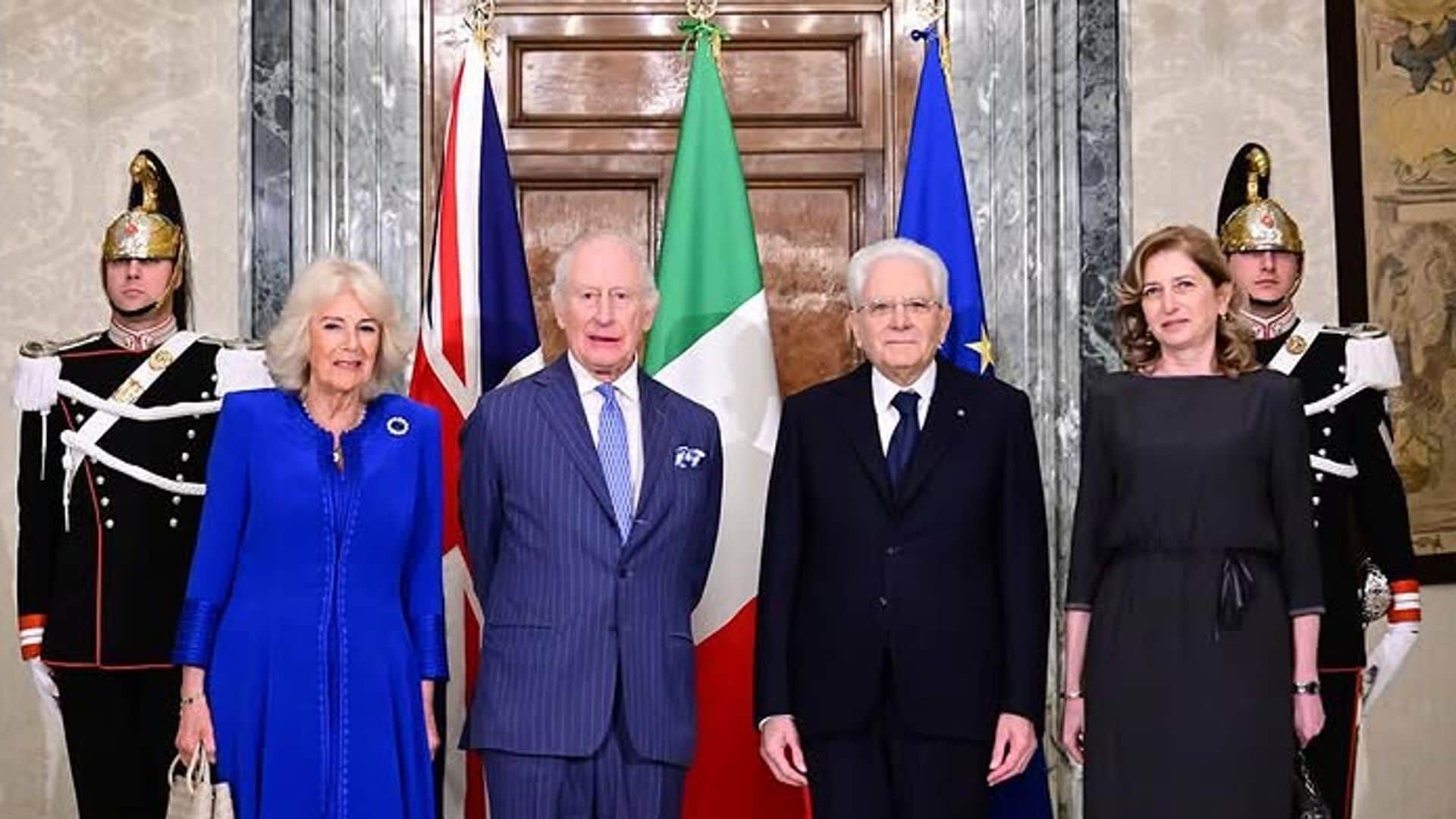 El rey Carlos III y la reina Camilla continúan con su visita a Italia entre recuerdos y ceremonias en su honor