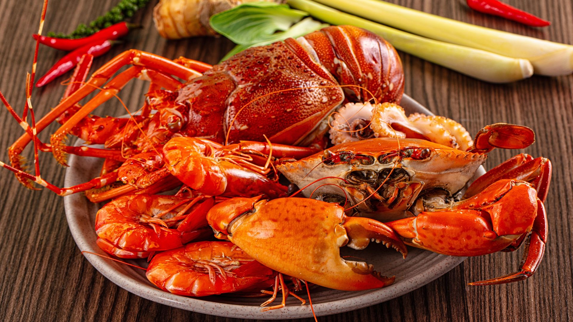 Los mejores planes para comerte Madrid este fin de semana: entre mariscos, setas y asados
