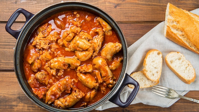 Manitas de cerdo guisadas