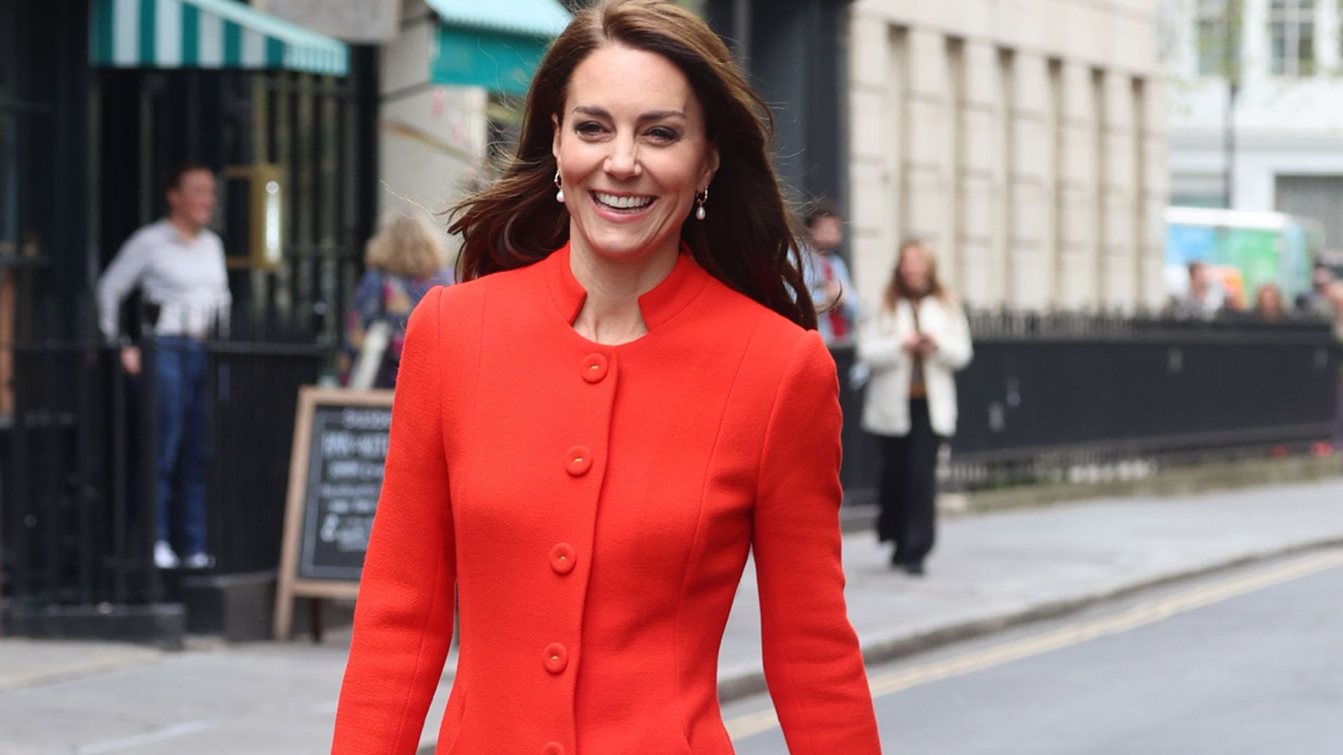 La princesa de Gales reaparece antes de la coronación con un look de lo más patriótico