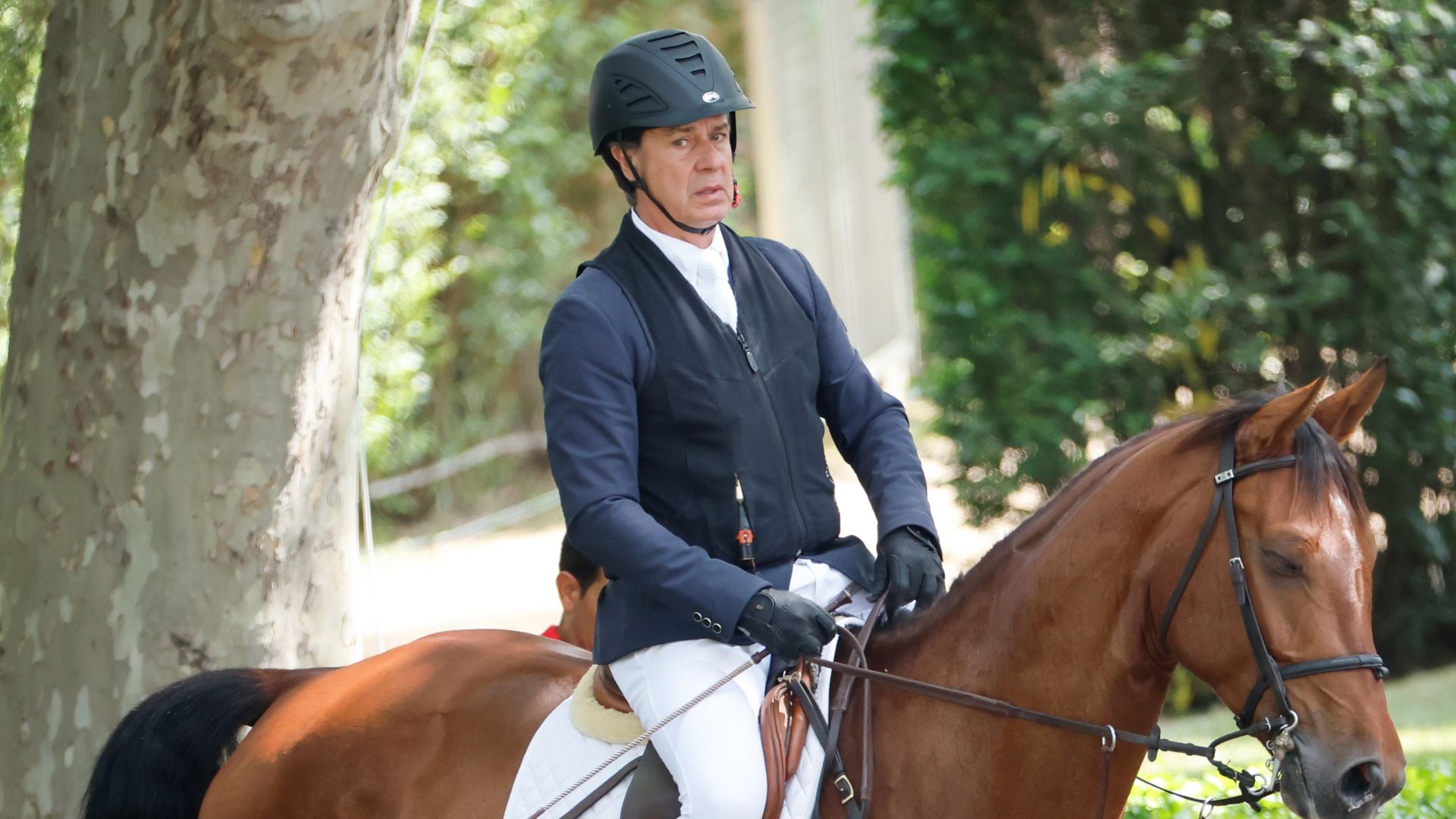 Cayetano Martínez de Irujo vive su mejor momento: tras anunciar su boda, recibe el Premio Espiga del Deporte