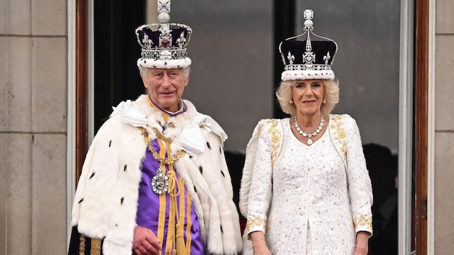 carlos iii y camilla coronas