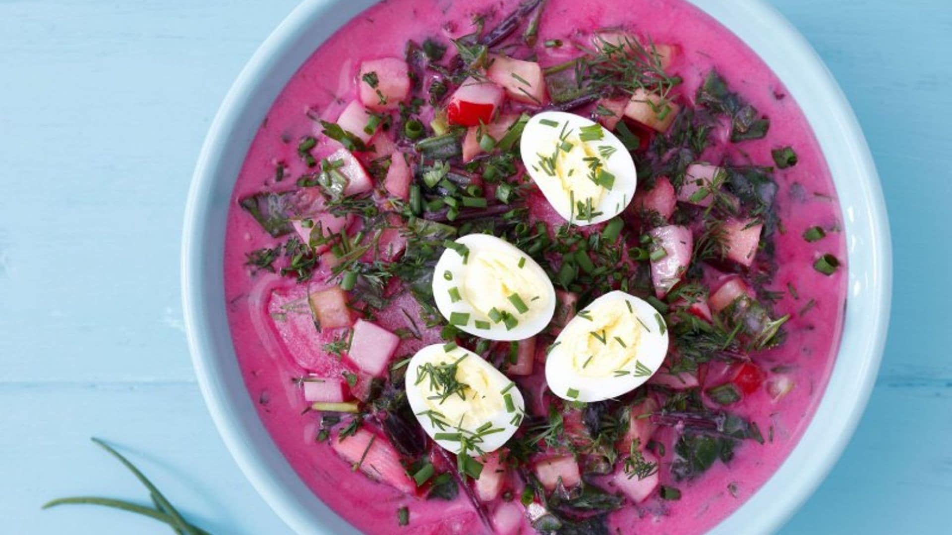 Sopa fría de remolacha y kéfir