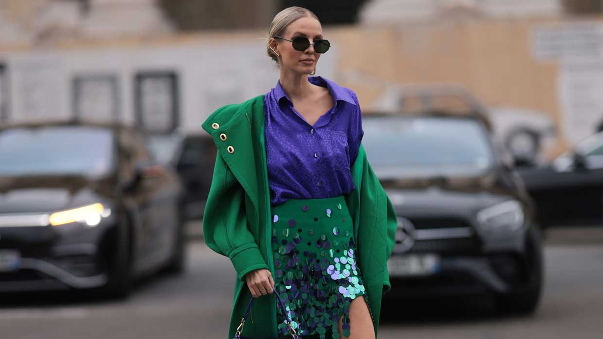 ¡Dale otra vida a tus prendas de Nochevieja! Así es como puedes lucirlas en looks de diario