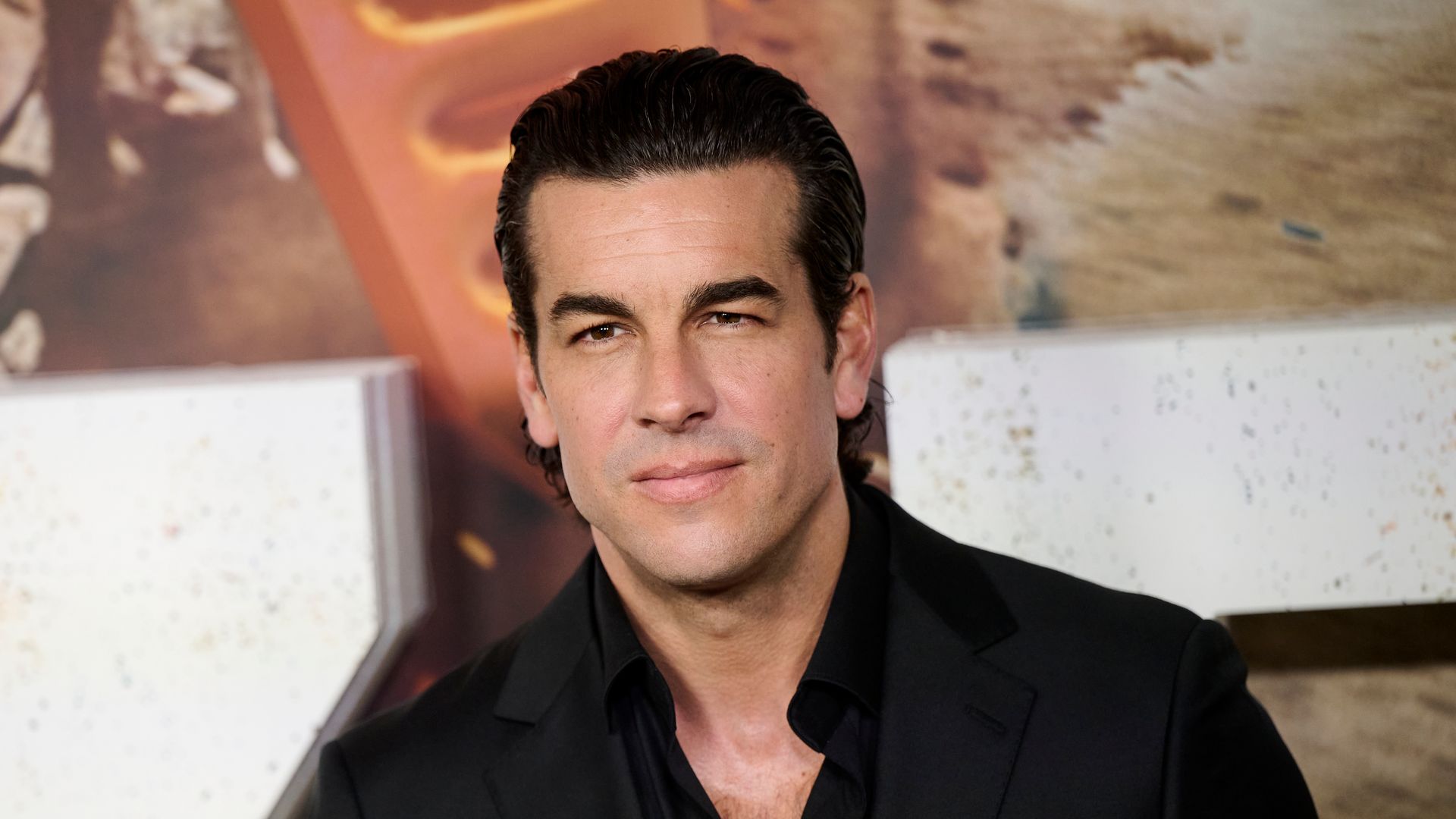 Mario Casas cumple 40 años, en el mejor momento de