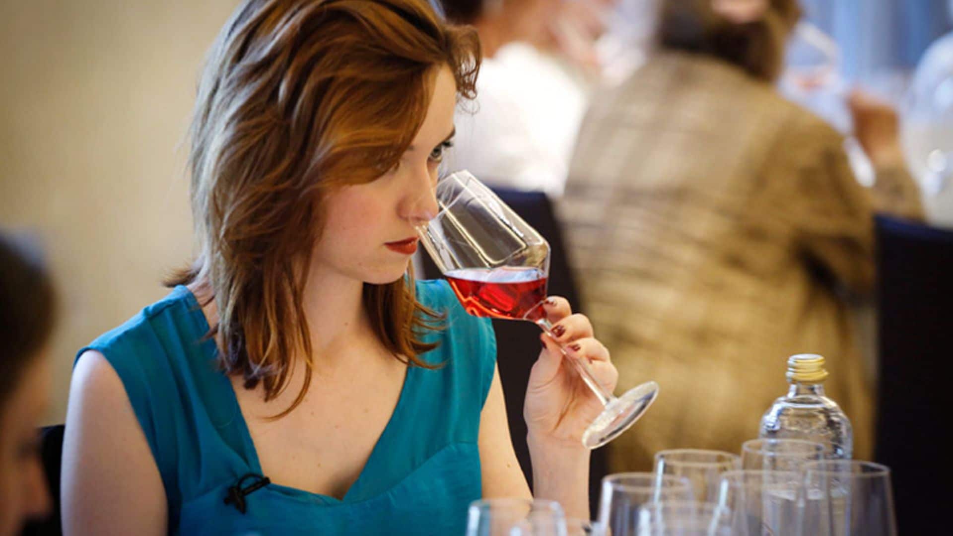 vino_mujer_