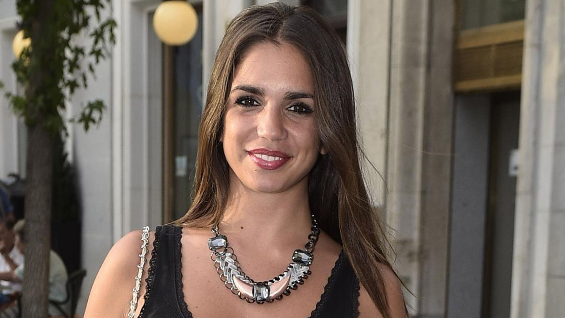 ¡Mira las manos! Elena Furiase muestra la sorpresa de Lola Flores ante su primeros bailes de niña