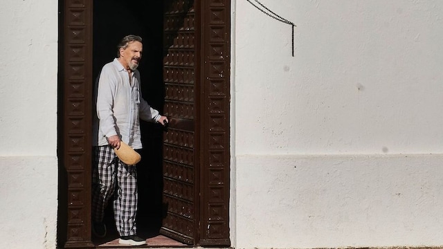 Miguel Bosé en Villa Paz, Cuenca