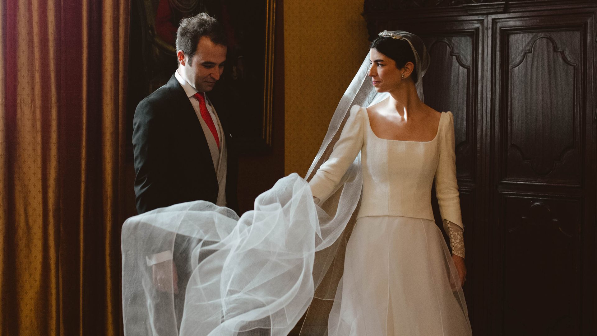 Look de novia de AHT Studio
