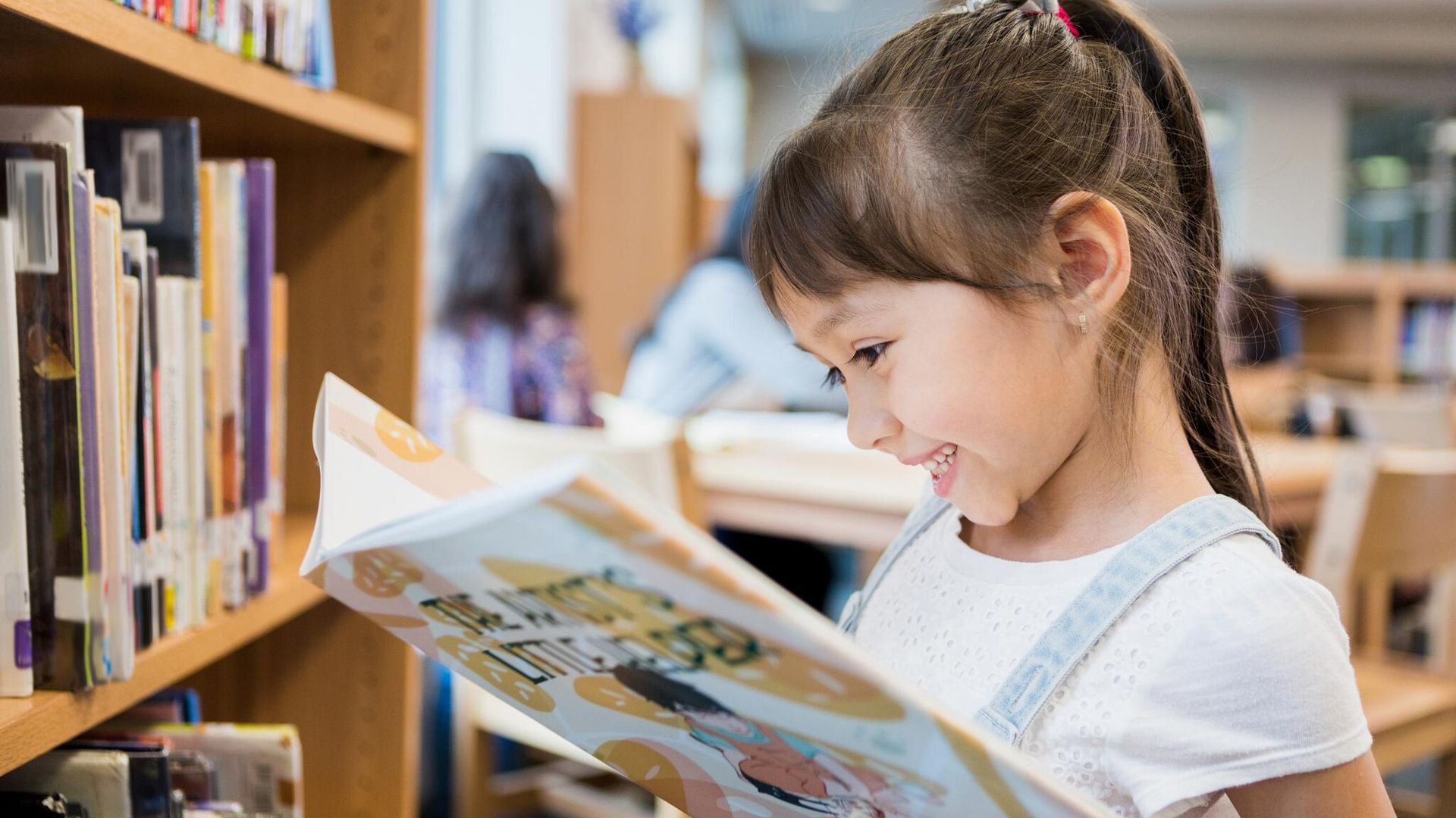 Lecturas (amenas y divertidas) para que tus hijos celebren el Día del Libro como se merece